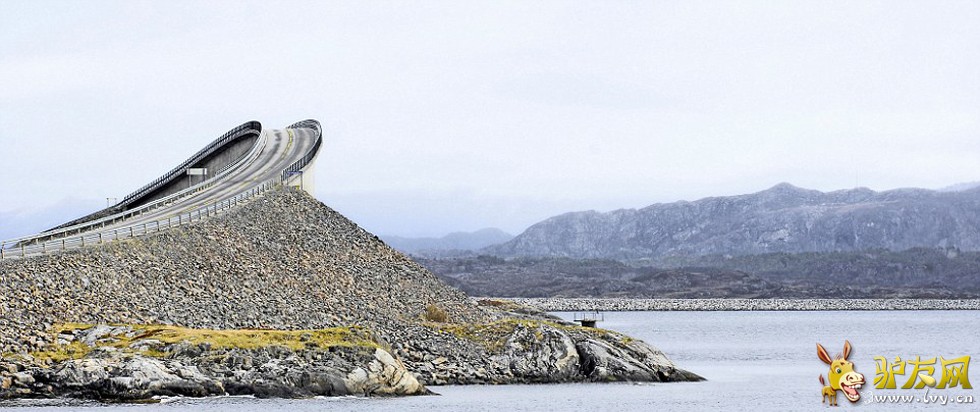 ˹�ж�ɣ������ȫ��260�ף�����ȥ����·һ��������ҳ��ͼ