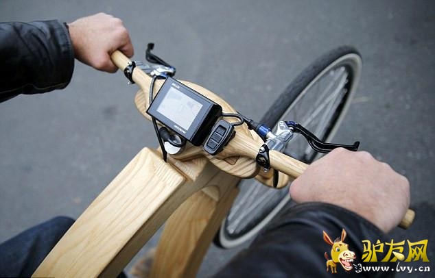 ������11��21�յ�  ����ý�������¹���һ�����ʦ���շ�����һ�����綯���г������ͷǳ�ʱ��ǰ�������۸�ȴ�ߴ�3000ŷԪ��