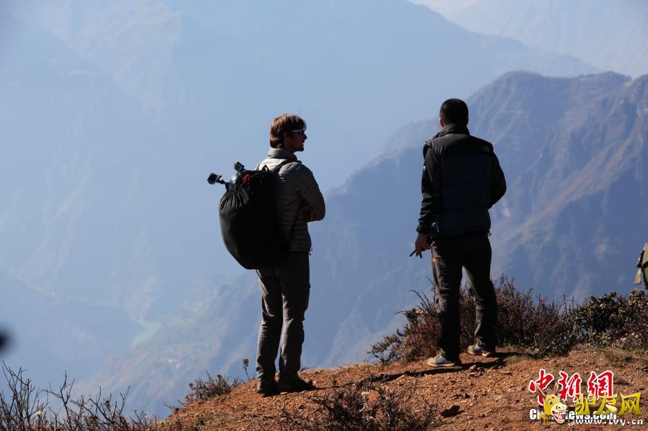 ������װ����Ա������ͨ�Է�(������ͼ)