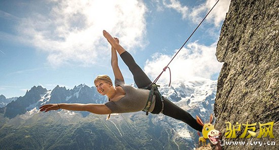 ���Է���ɳĪ�����Ů�赸��ʦ��ģ�ذ����ء��˵������������ͱڼ���������ս������