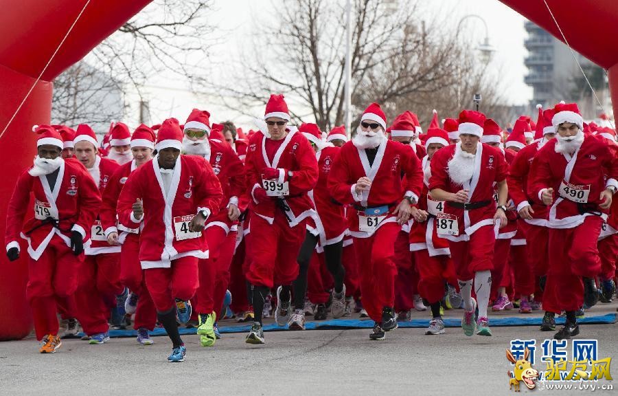 11��30�գ��ڼ��ô󰲴���ʡ���ܶ����У�����ʥ�����˷�װ�Ĳ������ڱ����С����գ����ܶ����оٰ�һ��һ�ȵ�ʥ�������幫���ܱ�����������ǧ����ʥ�����ˡ��������롣 ¿���緢