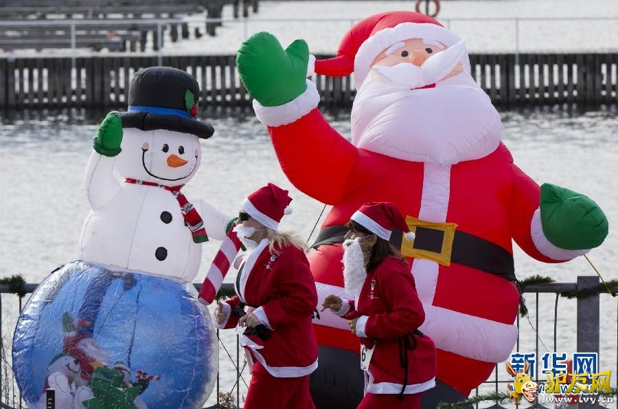 11��30�գ��ڼ��ô󰲴���ʡ���ܶ����У�����ʥ�����˷�װ�Ĳ������ڱ����С����գ����ܶ����оٰ�һ��һ�ȵ�ʥ�������幫���ܱ�����������ǧ����ʥ�����ˡ��������롣 ¿���緢