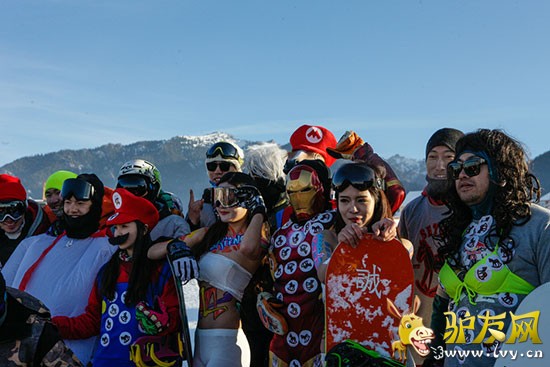 ����ʻ�ıȻ�����Ů�����cosplayѡ�ֺ�Ӱ