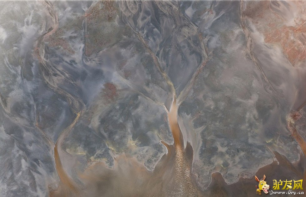 ������ʯ��԰���������⾵��Ȫ��������һ���������ϵĻ�ɽ����ҳ��ͼ