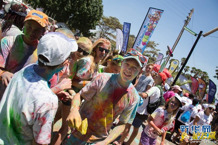 12��6�գ��ڽ�Ͳ�Τ�׶������ף����ǲμӡ���ɫ�ܡ�������գ�����ŷ���ġ���ɫ�ܡ�������ϲ����޹��ҽ�Ͳ�Τ����������뽫���׸����ض��ﱣ����֯�����ƶ�ͯЭ�ᡣ ¿���緢