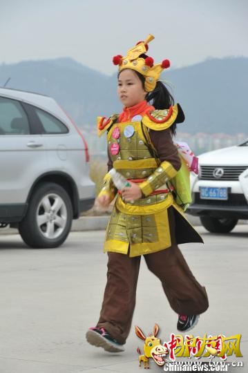 6�����磬�ڶ����麣���Ѿ�Ȥζ�������������麣�Ƽ���뵺������Ļ��ͼΪ����ľ���� ð� ��