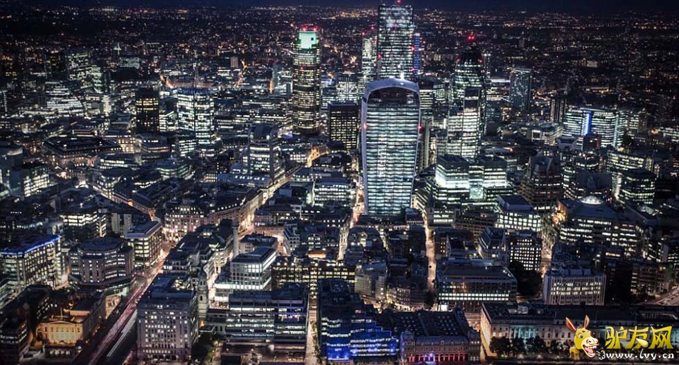 �׶�ȫ��ͣ��󣬵ر꽨������ͯ���еĳǱ���ͼΪ�ǿ��µ��׶����š���ҳ��ͼ