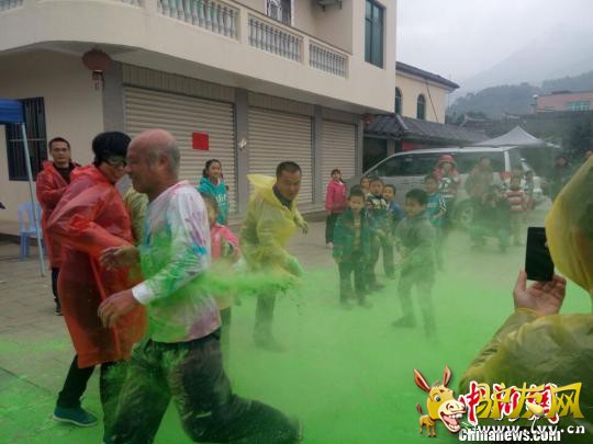 ������Ա����������ʷ�ף��������Ƽ����