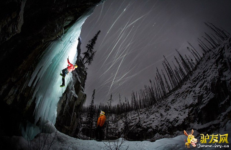 �ڷ�����˸������ҹ���У����ô���Ӱʦ��ʿ�����ڹ��ҹ�԰��ץ���ʵ������������ٲ��ĳ�����