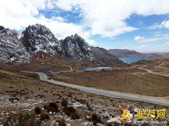 ������ͨ�������ݺͱ����������ݵ�һ��ɽ·��һ���ײ����ľ����ھ���318������γɾ���β��״�������������������������ص�Ħ��쭳���������������1�£����ȳ���9�׳��Ŀ�������ֹͨ�С�