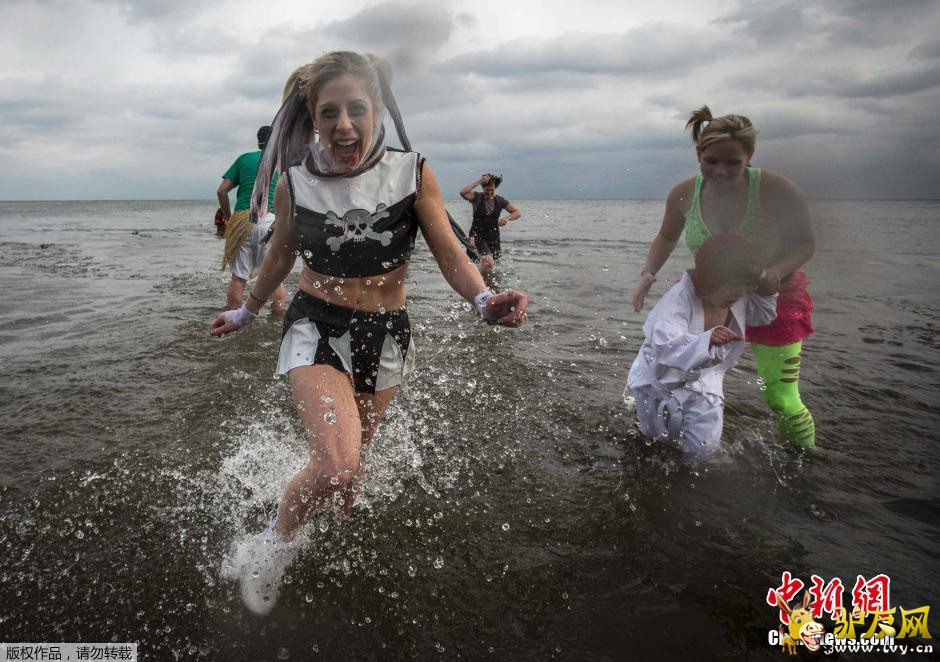 ����ʱ��2015��1��1�գ����ô�������ڲμӡ������ܶ�Ӿ�����ף���꣬Ϊ���ƻ���ļ�衣