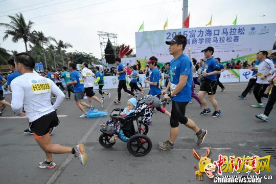 �������������н����˲�����ͼΪһλ��������Ӥ�����ܲ��������Ʒɡ���