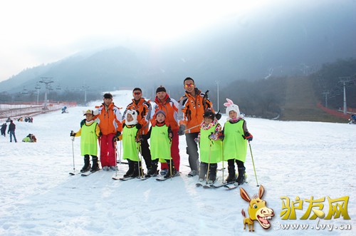 �Ѿ�������һλС�������ر��ĵر�ʾ��ϣ���ڻ�ѩ����Ӫ�������ʶ�����С��飬��Ϊ����й�ͬ�İ��ã�ϣ������������ĺ�����ύ���µĺ����Ѳ���Ϊ��ѩ��С��ʿ������ѧ֮��һ�����Ϊ����ͬѧ��Ľ�����顣