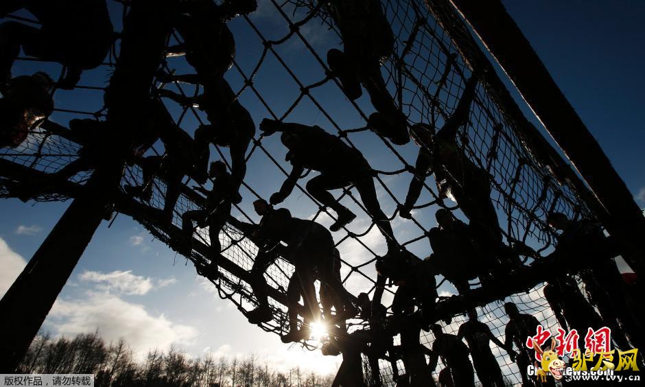 ����ʱ��2015��2��1�գ�Ӣ�����в��ض����¿�PertonС�������һ���Ϊ��������пᾺ�����ı�����Ӳ����ս��������ȫ�����ǧ����ս������Ұ�����ܣ������л�������������ѡ��������ϰ������������Ŀ����Ϊ������ҵ�Ｏ�ֽ�