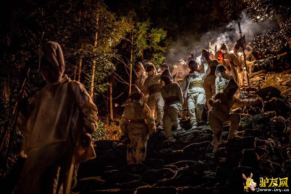 �ձ�����������ͳ���Ρ��T����ˮ�о���������ӭ���������ǵ�Oto��ѽڡ�����һ�죬��2000���ձ������ֳֻ�Ѵ�ɽ�ϵ�������������̤��538��̨�ף���ף���������