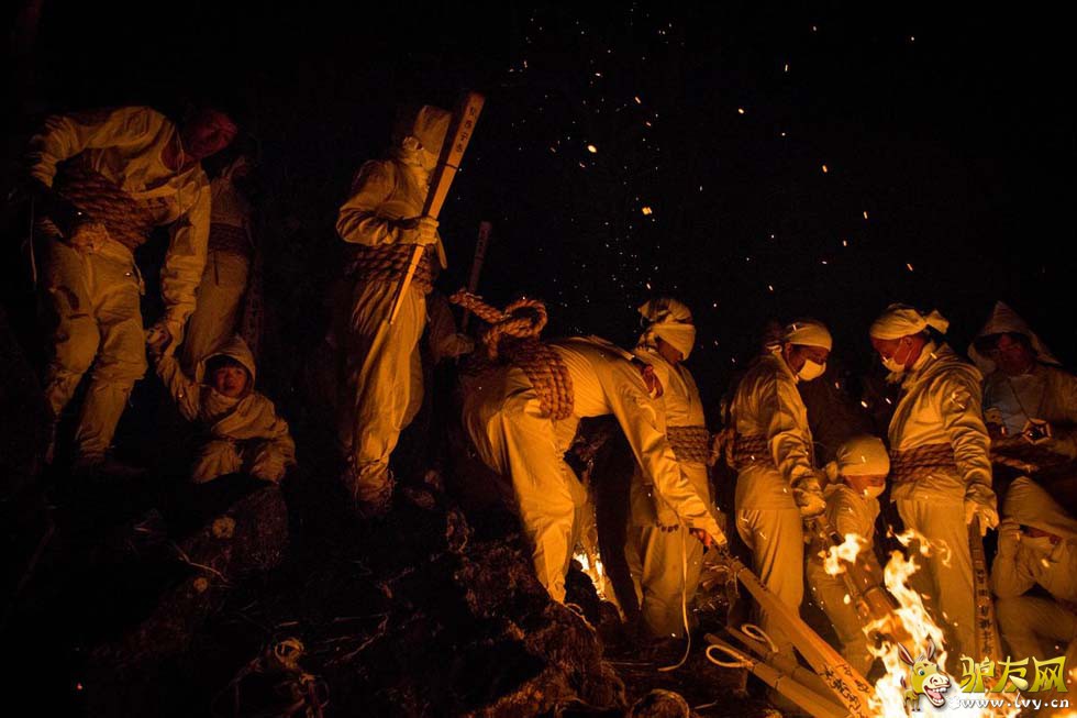 �ձ�����������ͳ���Ρ��T����ˮ�о���������ӭ���������ǵ�Oto��ѽڡ�����һ�죬��2000���ձ������ֳֻ�Ѵ�ɽ�ϵ�������������̤��538��̨�ף���ף���������