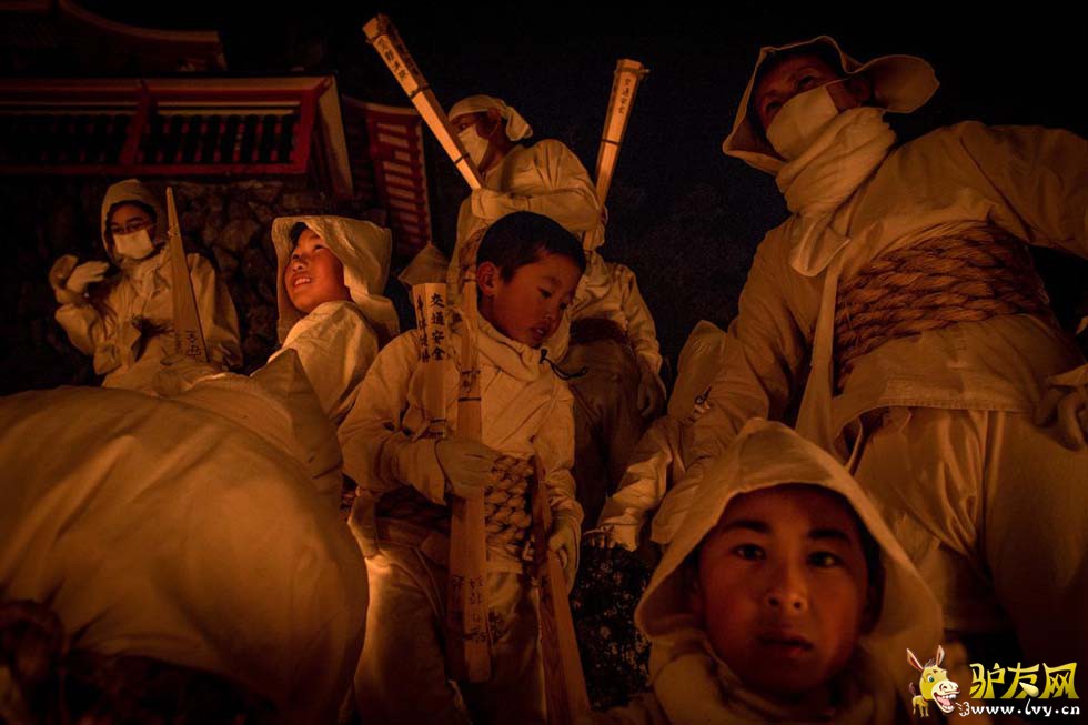 �ձ�����������ͳ���Ρ��T����ˮ�о���������ӭ���������ǵ�Oto��ѽڡ�����һ�죬��2000���ձ������ֳֻ�Ѵ�ɽ�ϵ�������������̤��538��̨�ף���ף���������