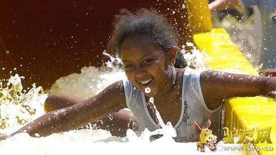 ���ٽ��ˣ��Ĵ�����8����Ѽ�ͥ���ε�