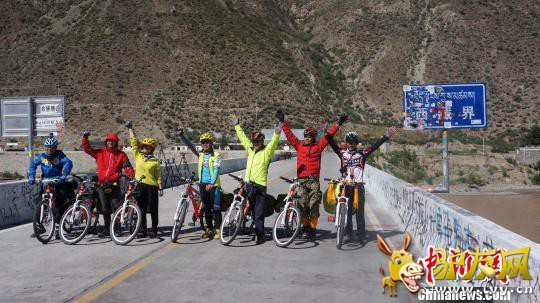 �����¿���ǽ���ҹ������ ������318�������ṩ ��