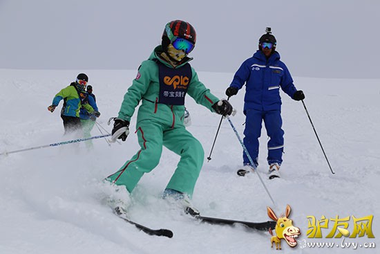 С¿�Ѽ��ڻ�ѩ�������Ǹ���