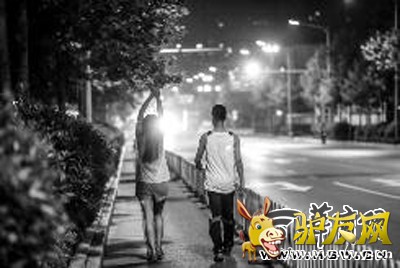 �����˶�ѡ��ҹ�ܡ�5��18���������ղ���С�����경����