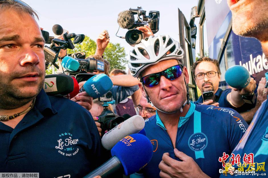 7��16�գ��������г�������ķ˹���ʲμ��˽��껷�����г���������һ�����Σ�Ȼ����������ʽ���������ǲμ�����һλ�����翹�����ǡ���ǰӢ��������ѡ�ֽܷ�����˹�Ļ���ᷢ��Ĵ������г�������ķ˹���ʽ��μ�16�ա�17�������������ε����С�