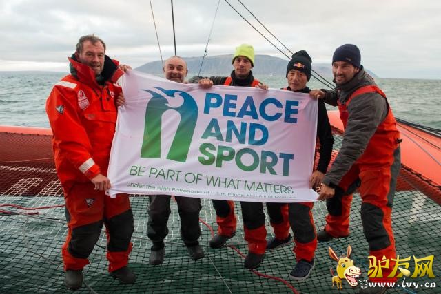 ¿���籱��9��16������ר����������Ĺ����Ŷ��ڱ���ʱ��16�����48�ּ�ʻ���й����ൺ���ŷ���������Ͽ���յ��ߣ���ʱ12��3����Сʱ�ᴩ������ʻ��̫ƽ�󣬺���Լ3240��������������һ�μ�ʻ������ȡ����ϡ��޲�����ʽ��Խ�������������������¼����д�����ຽ��ʷ���µ�Ѥ��ƪ�¡�